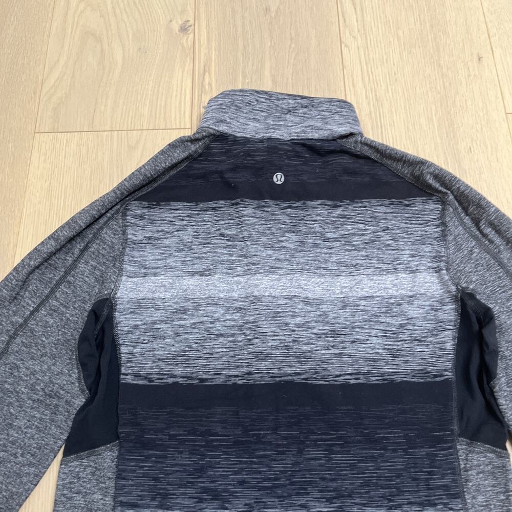 Lululemon Mens M Universal Stripe Black Soot Light White Core 1/2 Zip Pullover - Picture 9 of 10